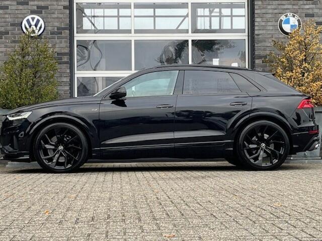 Audi SQ8 4.0 TDI SQ8 Q. - PANO - BenO - 4-WIELST. - TREKH. - 23 INCH