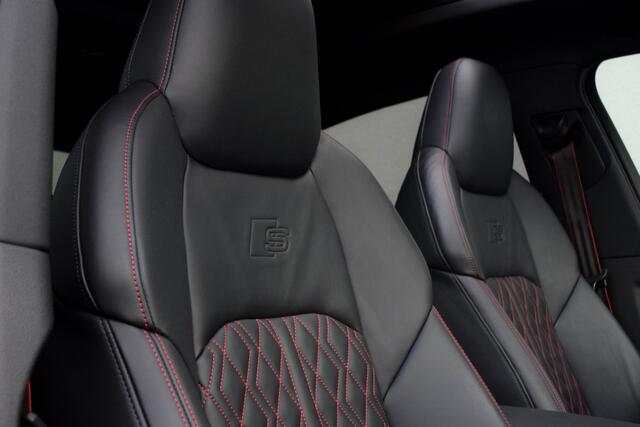 Audi SQ8 Sportback e-tron 370kW / RS design interieur/ Bang & Olufsen/ Panoramadak