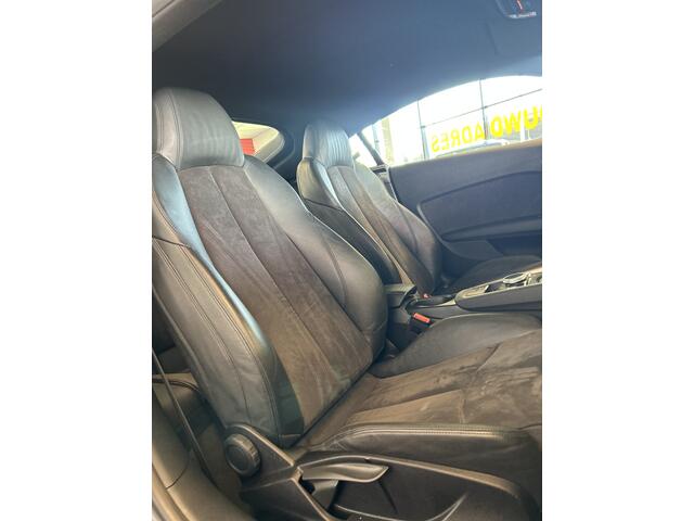 Audi TT 40 TFSI Pro Line S Competition 200PK | Digital dashboard | Climate control | Stoelverwarming | Adaptief onderstel | 19''INCH | Lederen/Alcantara bekleding | Matrix LED | Parkeersensoren