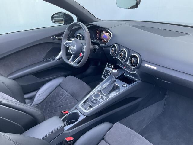 Audi TT Roadster TT RS 2.5 400pk 5-Cil Quattro B&O Camera Stoelverw. 20 Inch