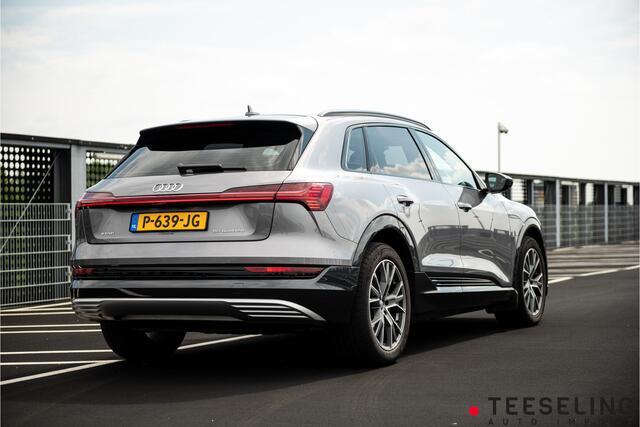 Audi e-tron 50 quattro Business edition 71 kWh | Luchtvering | Apple Carplay