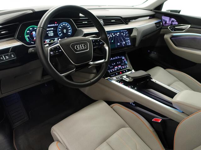 Audi e-tron e-tron 55 Quattro advanced Pro Line Plus 95 kWh Audi exclusive interior, Massage stoelen, Panodak, Stoelventilatie, Camera spiegels