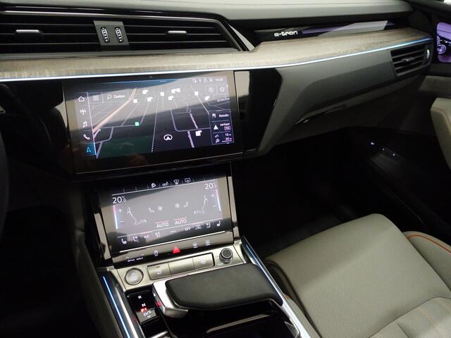 Audi e-tron e-tron 55 Quattro advanced Pro Line Plus 95 kWh Audi exclusive interior, Massage stoelen, Panodak, Stoelventilatie, Camera spiegels