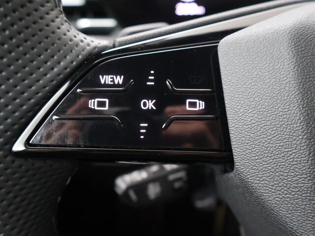 Audi e-tron Q6 First edition 100 kWh quattro Keyless Entry | Dodehoek assistent | 360 graden camera | Lederen bekleding | Elektrisch verstelbare stoelen met geheugen bestuurdersstoel | Stoelverwarming voor en achter | Privacy Glass