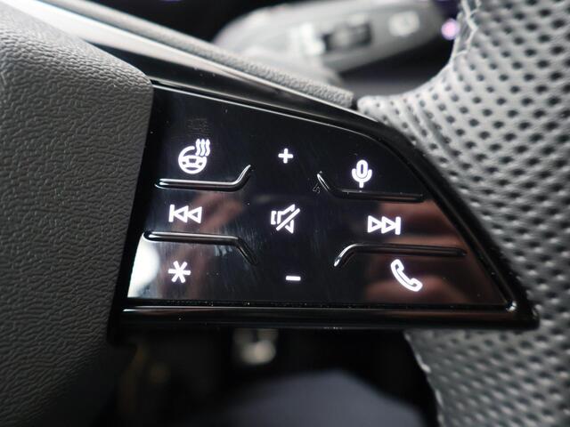 Audi e-tron Q6 First edition 100 kWh quattro Keyless Entry | Dodehoek assistent | 360 graden camera | Lederen bekleding | Elektrisch verstelbare stoelen met geheugen bestuurdersstoel | Stoelverwarming voor en achter | Privacy Glass