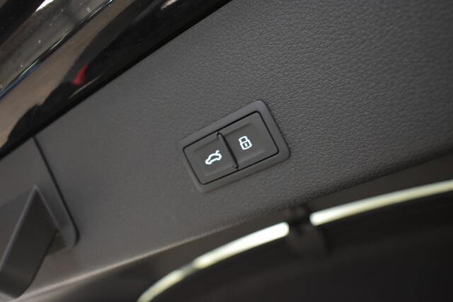 Audi e-tron Sportback 55 quattro S edition 408 PK S-Line Panodak 360ºCamera Leder Black Optik 21"