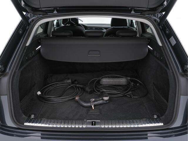 Audi e-tron 50 Quattro Launch-Edition-Plus [ 3-Fase ] (INCL-BTW) *PANO | DIGI-COCKPIT | MILANO-LUXURY-LEATHER | FULL-LED | MEMORY-PACK | KEYLESS | NAVI-FULLMAP | TOWBAR | SHIFT-PADDLES | COMFORT-SEATS | 20"ALU*