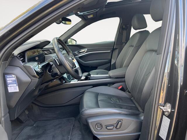 Audi e-tron Sportback 50 quattro Business edition Plus 71 kWh | Panoramadak | Achteruitrijcamera | Lederen interieur |
