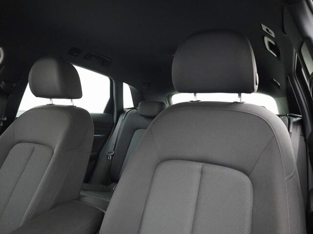 Audi e-tron 55 quattro Advanced 300kW/408PK 95 kWh · Drive select · Luchtvering · Parkeersensoren + camera