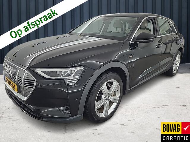 Audi e-tron e-tron 55 quattro 95 kWh (361 PK) 1e-Eig. Audi-Dealer-Onderh. BOVAG-Garantie. NL-Auto. Leer, Panoramadak, Trekhaak, Navigatie, Cruisecontrol, Keyless-Entry/Start, Parkeersensoren-V+A, Bluetooth, Luchtvering, DAB, Elek.-Achter Licht-Zicht-Pakket, Lm-Velgen
