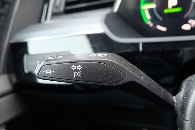 Audi e-tron e-tron 55 quattro 408 PK advanced 95 kWh AUTOMAAT / NAVI / CLIMA / CRUISE / FULL LED / PDC / LMV / LICHT & REGEN SENSOR