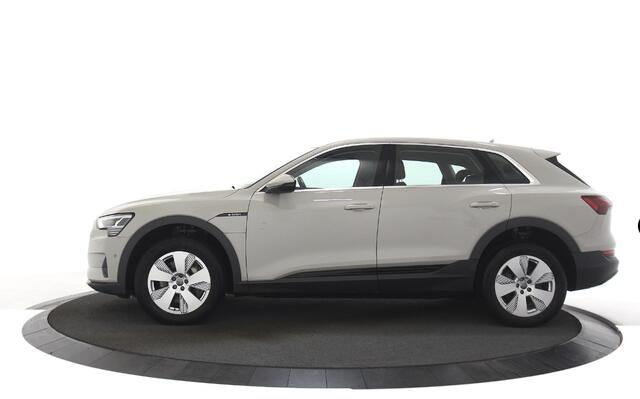Audi e-tron e-tron 55 quattro 95 kWh Navigatie / Luchtvering / parkeerhulp v+a