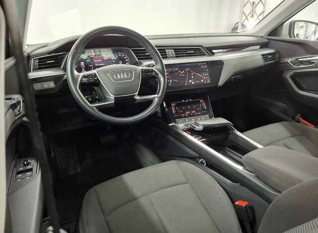 Audi e-tron e-tron 55 quattro 95 kWh Navigatie / Luchtvering / parkeerhulp v+a