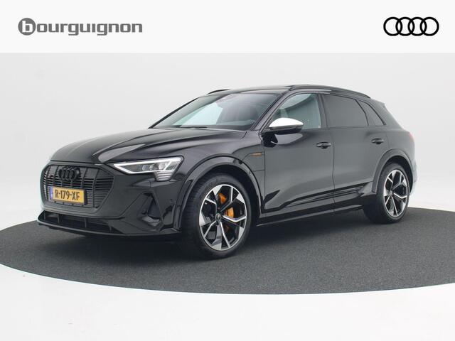 Audi e-tron S quattro 95 kWh 503 Pk S-Line | LED | Parkeersensoren | Elektrische Achterklep | Elektrisch Stoelen | Stoel Verwarming | Panoramadak | Adaptive Cruise | Carplay | Navigatiesysteem | DAB | 21 Inch