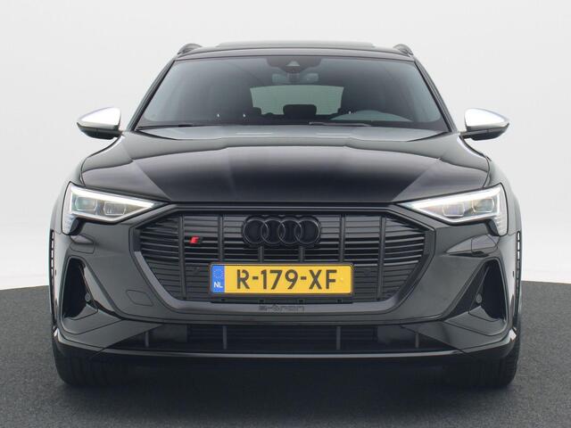 Audi e-tron S quattro 95 kWh 503 Pk S-Line | LED | Parkeersensoren | Elektrische Achterklep | Elektrisch Stoelen | Stoel Verwarming | Panoramadak | Adaptive Cruise | Carplay | Navigatiesysteem | DAB | 21 Inch