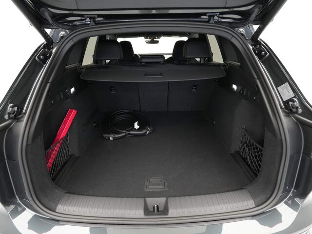 Audi e-tron Q6 Advanced edition performance 100 kWh Luchtvering Bijrijderdisplay ACC Blind Spot 360 camera