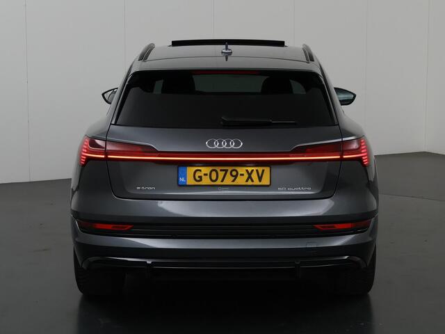 Audi e-tron e-tron 50 quattro Launch edition Black 71 kWh | Panoramadak | Climate Control | Cruise Control Adaptief | Leder | Stoelverwarming | Carplay |