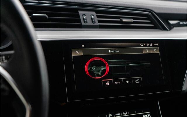 Audi e-tron 55 Quattro / 2x S-line/ Standkachel/ Luchtvering/ Bang & Olufsen Sound System/ Panoramadak/ 300kW (408PK)
