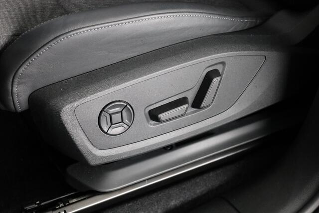 Audi e-tron Q6 Launch edition 83 kWh 252pk | Panoramadak | 21 inch Lichtmetalen velgen | Luchtvering | Sportonderstel | Matrix led verlichting