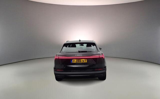 Audi e-tron 55 408pk quattro edition 95 kWh | Virtual Cockpit | Luchtvering | MMI Nav. Plus | Parkeerhulp plus | Cruise control |