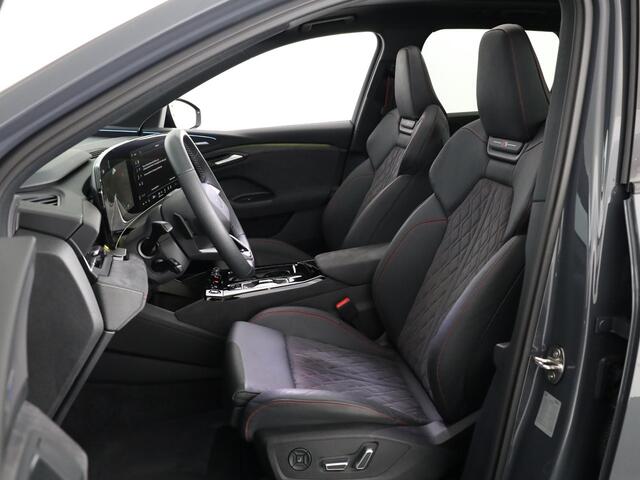 Audi e-tron Q6 First Edition 100 kWh 388 pk | Private lease vanaf ¤ 1749,- pm | Verlengde garantie | Navigatie | Panoramadak | Luchtvering | Bang & Olufsen Audio | 21" Lichtmetalen velgen |