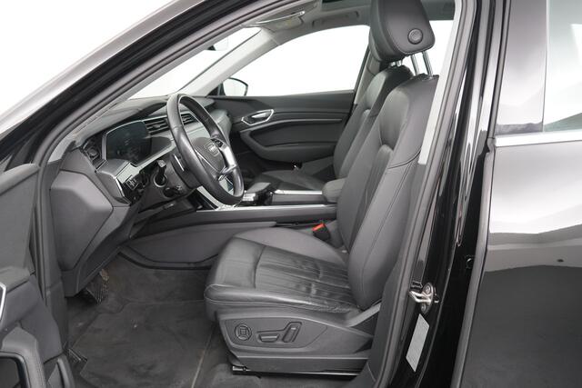Audi e-tron BWJ 2019 e-tron 50 quattro 313 PK Launch edition plus 71 kWh AUTOMAAT / TREKHAAK / FULL LED / STOELVERW. / SCHUIF PANODAK / LEDER / ELEKTR STOELEN / NAVI / CLIMA / CRUISE / PDC / LMV