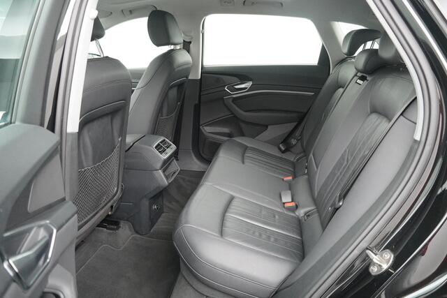 Audi e-tron BWJ 2019 e-tron 50 quattro 313 PK Launch edition plus 71 kWh AUTOMAAT / TREKHAAK / FULL LED / STOELVERW. / SCHUIF PANODAK / LEDER / ELEKTR STOELEN / NAVI / CLIMA / CRUISE / PDC / LMV