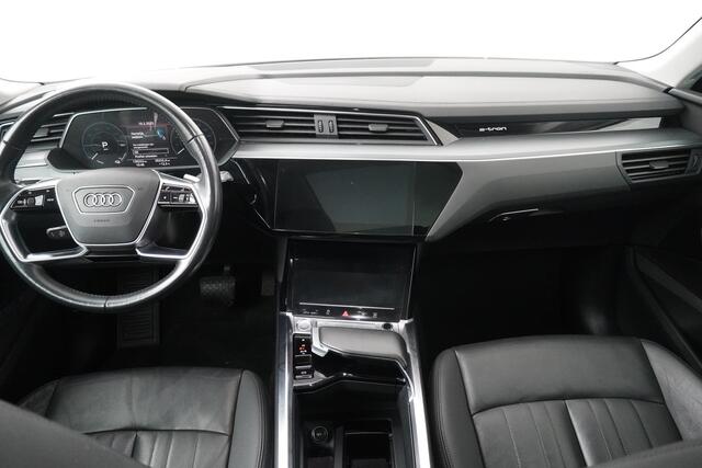Audi e-tron BWJ 2019 e-tron 50 quattro 313 PK Launch edition plus 71 kWh AUTOMAAT / TREKHAAK / FULL LED / STOELVERW. / SCHUIF PANODAK / LEDER / ELEKTR STOELEN / NAVI / CLIMA / CRUISE / PDC / LMV