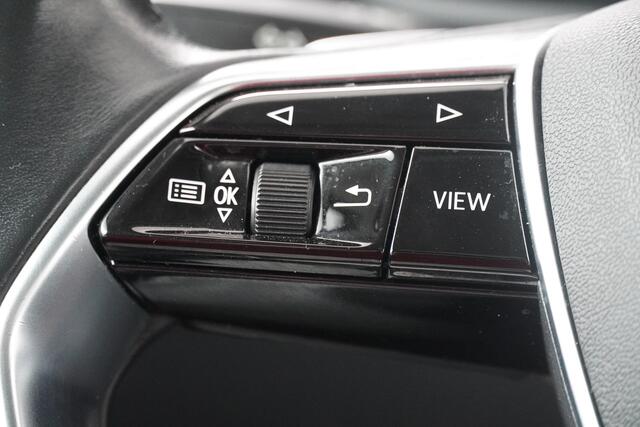 Audi e-tron BWJ 2019 e-tron 50 quattro 313 PK Launch edition plus 71 kWh AUTOMAAT / TREKHAAK / FULL LED / STOELVERW. / SCHUIF PANODAK / LEDER / ELEKTR STOELEN / NAVI / CLIMA / CRUISE / PDC / LMV