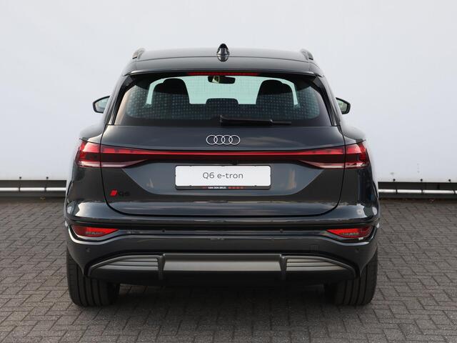 Audi e-tron Q6 Advanced edition performance 100 kWh | Voordeel is ¤ 5.183,- | Sportstoelen | Tech plus pakket | 19" Lichtmetalen velgen | Bumpoers in carrosseriekleur | Uit voorraad leverbaar |