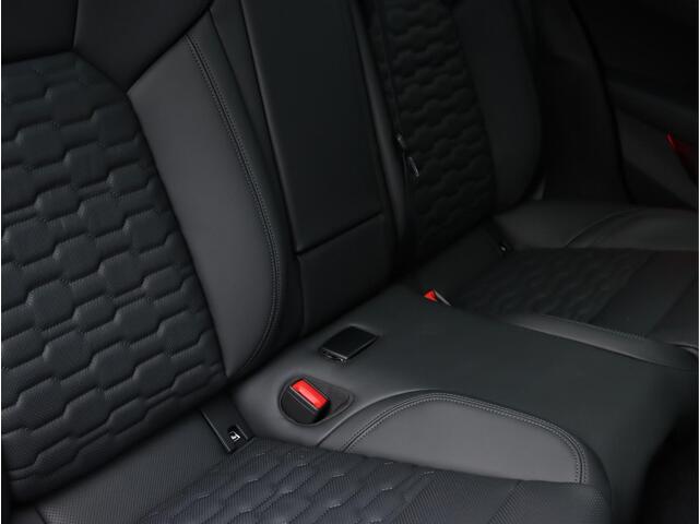 Audi e-tron GT 476pk | 95Kwh | Vierwielbesturing | Luchtvering | Concaver 22" Exclusive wielen | Panoramadak | B&O