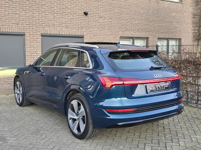 Audi e-tron e-tron 55 quattro advanced Pro Line Plus 95 kWh PANO VIRTUAL HUD ADAPTIVE CC B&O STOELVERWARMING KEYLESS ENTRY 360 PK !!