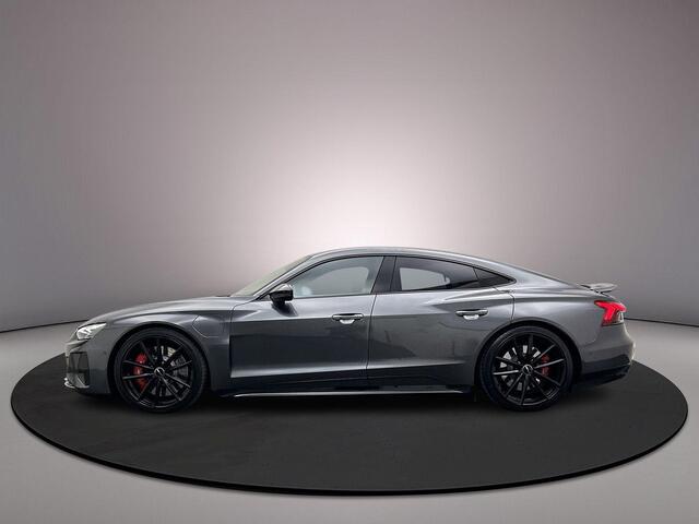 Audi e-tron RS GT 93 kWh 600PK| Nachtzichtassistent | Carbon | B&O | Vierwielbesturing | Head-Up | Massage/Ventilatie |
