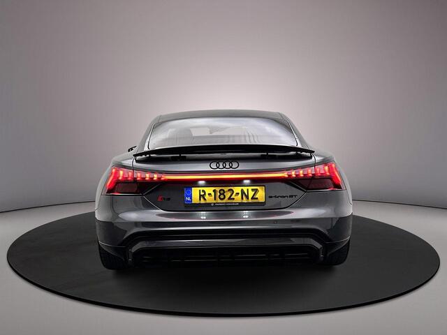 Audi e-tron RS GT 93 kWh 600PK| Nachtzichtassistent | Carbon | B&O | Vierwielbesturing | Head-Up | Massage/Ventilatie |