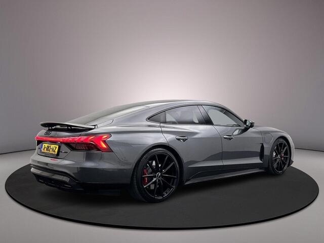 Audi e-tron RS GT 93 kWh 600PK| Nachtzichtassistent | Carbon | B&O | Vierwielbesturing | Head-Up | Massage/Ventilatie |