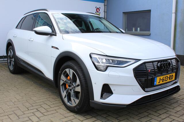 Audi e-tron 50 quattro edition 71 kWh | Incl. 12 maanden Garantie | Achteruitrijcamera | Luchtvering | Adaptive cruise controle | Stoelverwarming | Climate contorle | Navigatie | Elektrische kofferklep | Half Leder/Alcantara | Standkachel | Apple CarPlay/Android Auto