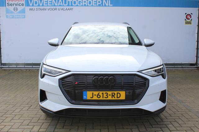 Audi e-tron 50 quattro edition 71 kWh | Incl. 12 maanden Garantie | Achteruitrijcamera | Luchtvering | Adaptive cruise controle | Stoelverwarming | Climate contorle | Navigatie | Elektrische kofferklep | Half Leder/Alcantara | Standkachel | Apple CarPlay/Android Auto