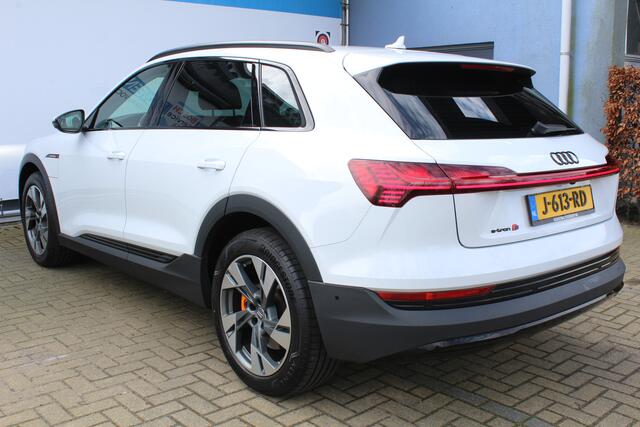 Audi e-tron 50 quattro edition 71 kWh | Incl. 12 maanden Garantie | Achteruitrijcamera | Luchtvering | Adaptive cruise controle | Stoelverwarming | Climate contorle | Navigatie | Elektrische kofferklep | Half Leder/Alcantara | Standkachel | Apple CarPlay/Android Auto