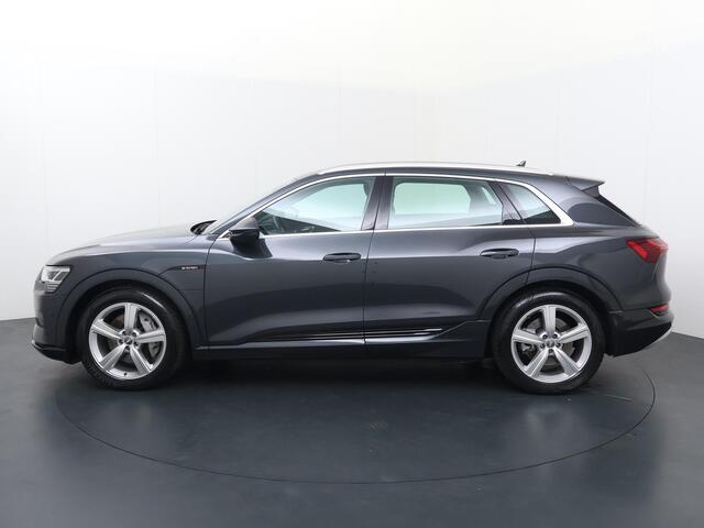 Audi e-tron e-tron 50 quattro Launch edition 71 kWh | 313 PK | Lichtmetalen velgen 20"| El. achterklep | Parkeerassistent plus |