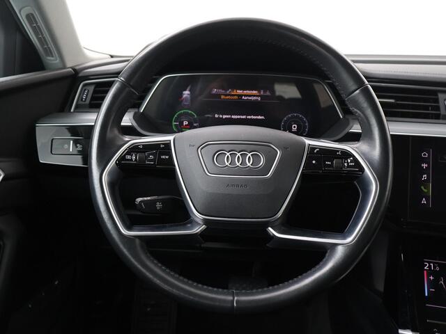 Audi e-tron e-tron 50 quattro Launch edition 71 kWh | 313 PK | Lichtmetalen velgen 20"| El. achterklep | Parkeerassistent plus |