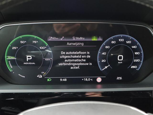 Audi e-tron e-tron 55 quattro advanced 95 kWh | 408 PK | Panoramadak | Lichtmetalen velgen 20"| Sportstoelen |