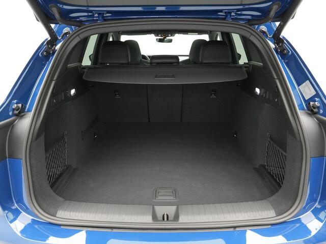 Audi e-tron SQ6 100 kWh Luchtvering Bijrijderdisplay ACC Blind Spot 360 camera B&O 37