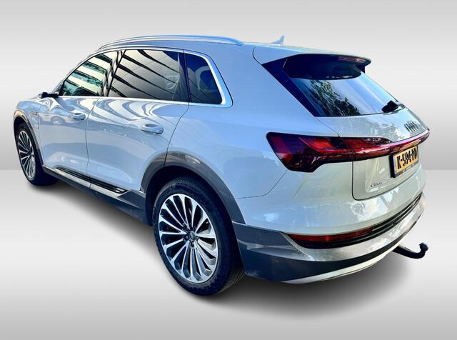 Audi e-tron e-tron 55 quattro advanced Pro Line Plus 95 kWh / Full option! / Trekhaak / Panoramadak / 360Camera / Head-up / B&O / Keyless / 21'' / Softclose / Stoelmassage / Luxe Leder / Nachtzicht / DAB / ACC