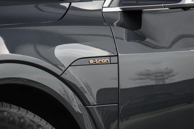 Audi e-tron 55 quattro advanced 95 kWh *Panorama / S-Line interieur / HUD / Surround-View /