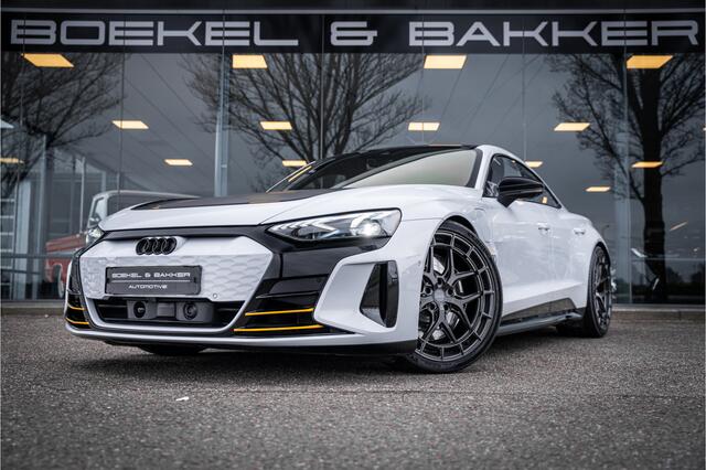 Audi e-tron GT RS VOSSEN RS 93 kWh ** Massage ** Nachtzicht ** 598pk ** Panodak ** Achterasbesturing 22" VOSSEN ** Alcantara ** B&O ** NP 176K ** Rijbereik tot 565km (WLTP) Carbon
