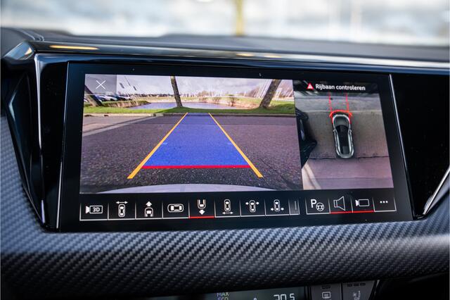Audi e-tron GT RS VOSSEN RS 93 kWh ** Massage ** Nachtzicht ** 598pk ** Panodak ** Achterasbesturing 22" VOSSEN ** Alcantara ** B&O ** NP 176K ** Rijbereik tot 565km (WLTP) Carbon