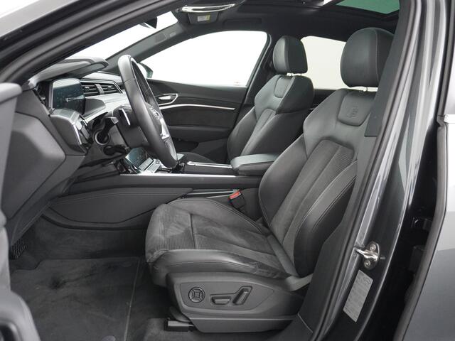 Audi e-tron Sportback 50 Quattro 71kWh S-LineLuchtvering Adaptive-Cruise Panorama-Dak Apple Carplay Android Trekhaak Elektr.Sport-Stoel+Leder/Alcantara+Verwarmd+Geheugen Lmv 20" B&O-HiFi Camera HUD Matrix-LED 4 Zone Ecc Comfortsleutel Matrix-Led PDC Edition Phone-Box
