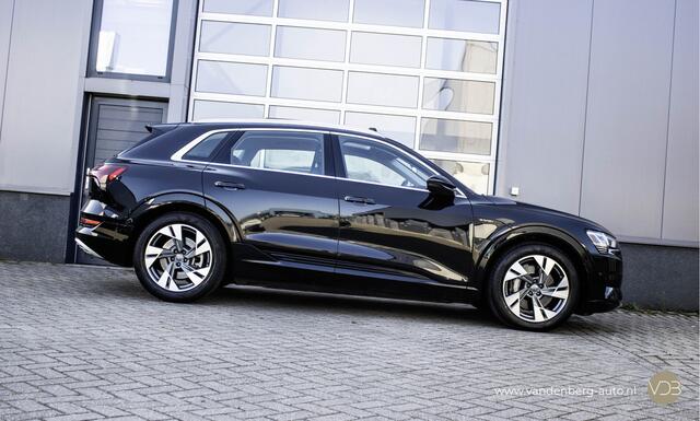Audi e-tron 50 Quattro Launch edition plus PANO LEER