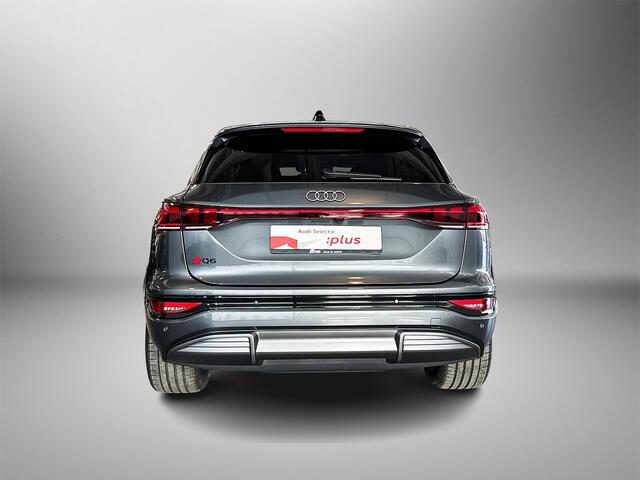 Audi e-tron Q6 S edition quattro 388Pk 100 kWh / Stoelverwarming voor en achter / Sportstoelen plus voorin / 360 Area view camera / Park assist plus