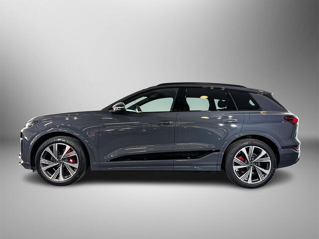 Audi e-tron Q6 SQ6 490pk 100 kWh / Sportstoelen plus voorin / Adaptieve S-luchtvering / Trekhaak, mechanisch draaibaar / Rood gespoten remzadels